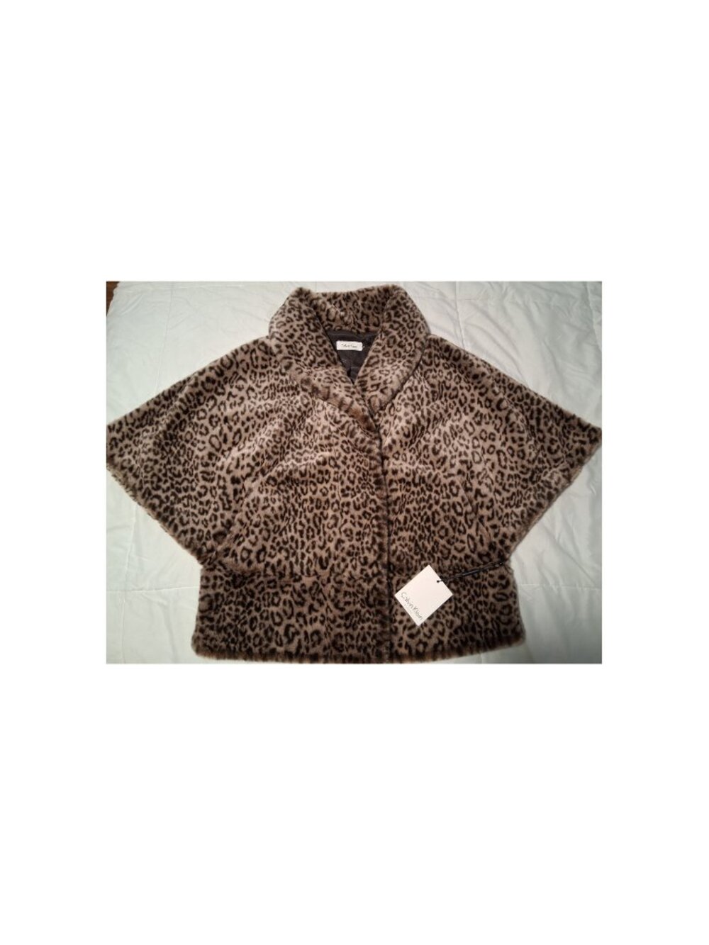 Calvin Klein Leopard Faux Fur Cape Wrap NWT. Size - Medium - New.